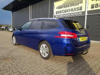 Peugeot 308 SW 1.2 PureTech Blue Lease Executive picture 7