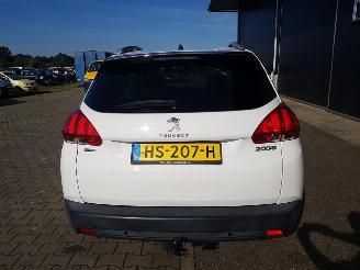 Peugeot 2008 1.2 PureTech Active picture 5