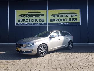 Damaged car Volvo V-60 2.4 D6 AWD Plug-In Hybrid Summum 2013/12