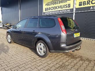 Ford Focus Wagon 1.6-16V Ghia picture 7