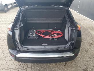 Peugeot e-2008 EV Allure 50 kWh picture 29