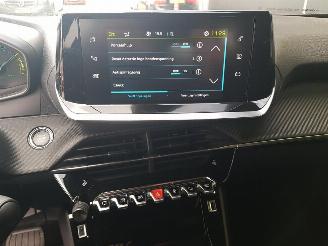 Peugeot e-2008 EV Allure 50 kWh picture 20