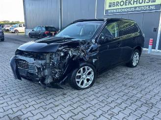 Coche siniestrado Mitsubishi Outlander Outlander (GF/GG), SUV, 2012 / 2022 2.0 16V PHEV 4x4 2014/11