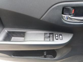Toyota Verso S Verso S, MPV, 2010 / 2016 1.33 16V Dual VVT-I picture 13