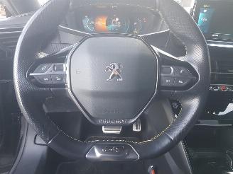 Peugeot e-2008 EV GT Pack 50 kWh picture 22