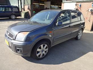 Ford Fusion  picture 2