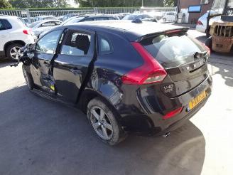 Volvo V-40  picture 5