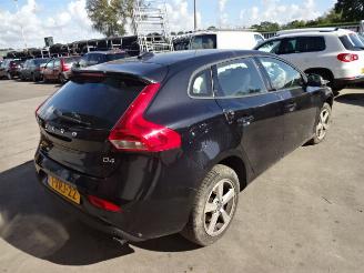 Volvo V-40  picture 4