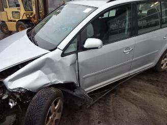 Volkswagen Touran  picture 2