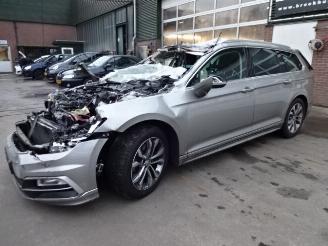 Volkswagen Passat  picture 2