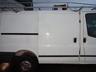 Ford Transit  picture 3