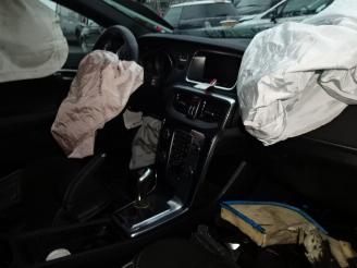 Volvo V-40  picture 9