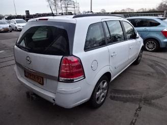 Opel Zafira  picture 4