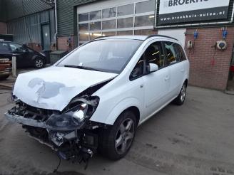 Opel Zafira  picture 2