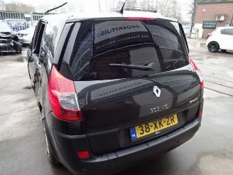 Renault Grand-scenic  picture 4