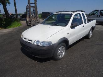 Fiat Strada 1.9 JTD picture 3