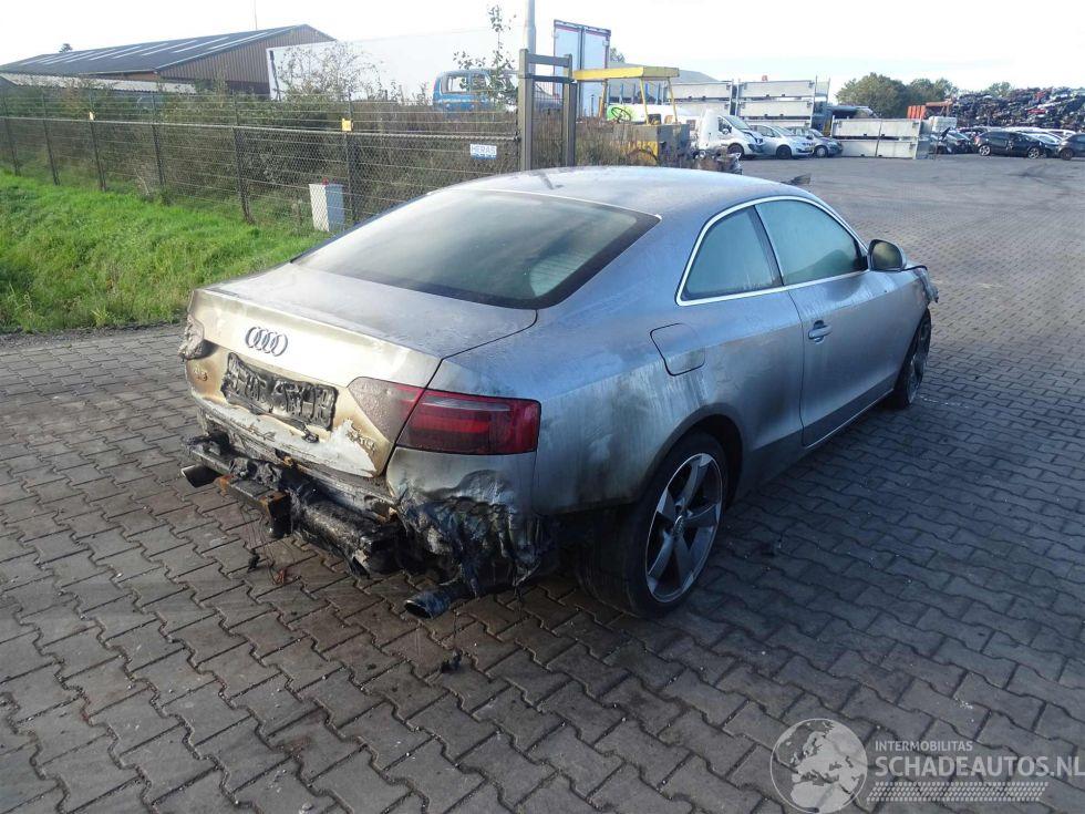 Audi A5 TDI 24V - schadeautos.nl