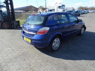 Opel Astra 1.6 Twinport picture 1