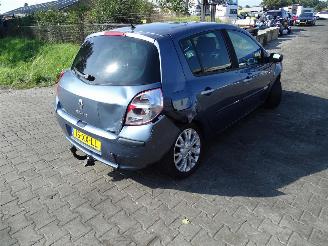 Salvage car Renault Clio 1.2 16V TCe 100 2007/11