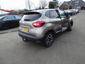 disassembly passenger cars Renault Captur 0.9 Energy TCe 2015/4