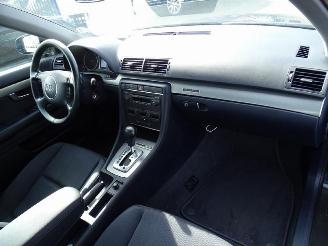 Audi A4 Quattro 3.0 V6 picture 5