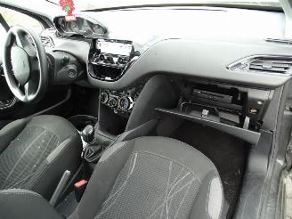 Peugeot 208 1.4 HDi picture 5