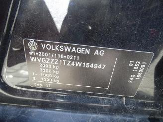 Volkswagen Touran 1.6 FSi picture 8
