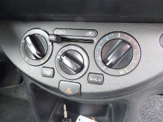 Nissan Note 1.4 16v picture 6