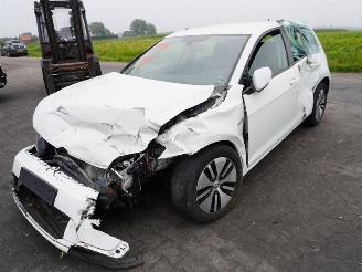 Volkswagen e-Golf  picture 3