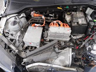 Volkswagen e-Golf  picture 9