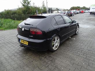 Seat Leon 1.8 20V T Cupra R picture 1