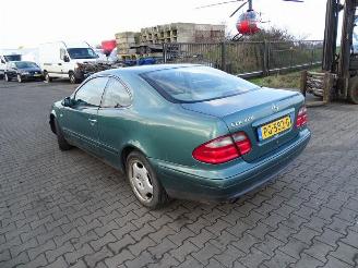 Mercedes CLK 320 picture 2