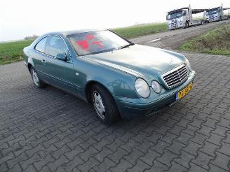 Mercedes CLK 320 picture 4