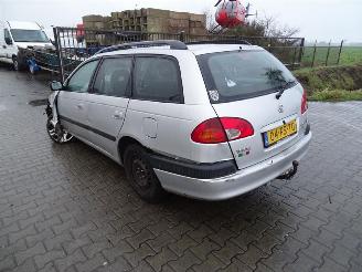 Toyota Avensis Combi 2.0 16v picture 2