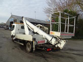 Nissan NT400 2.5 DCI Hoogwerker picture 3