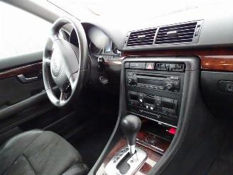 Audi A4 Avant 2.5 TDi picture 5
