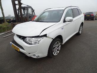 Mitsubishi Outlander 2.0 16V PHEV 4x4 picture 3