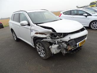 Mitsubishi Outlander 2.0 16V PHEV 4x4 picture 4