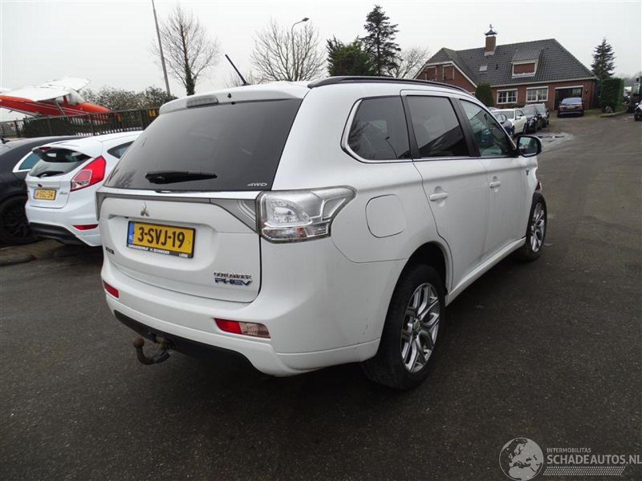 Mitsubishi Outlander 2.0 16V PHEV 4x4