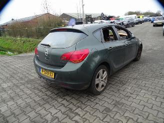 Salvage car Opel Astra 1.4 Turbo 2011/3
