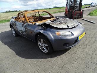 Mazda MX-5 1.8i picture 4