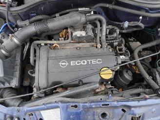 Opel Corsa 1.2 16v picture 9