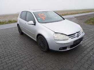 Volkswagen Golf 2.0 TDi picture 4