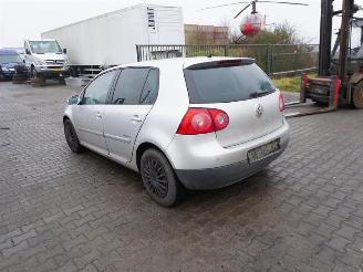 Volkswagen Golf 2.0 TDi picture 2