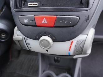 Toyota Aygo 1.0 12v picture 6
