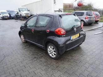 Toyota Aygo 1.0 12v picture 2