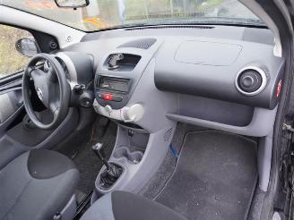 Toyota Aygo 1.0 12v picture 5