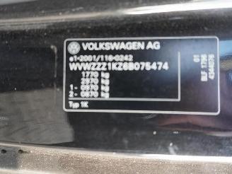 Volkswagen Golf 1.6 FSi picture 9
