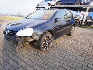 Volkswagen Golf 1.6 FSi picture 3
