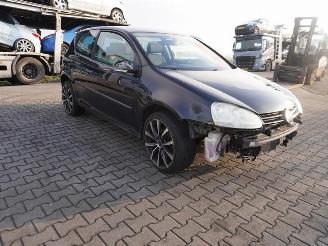 Volkswagen Golf 1.6 FSi picture 4